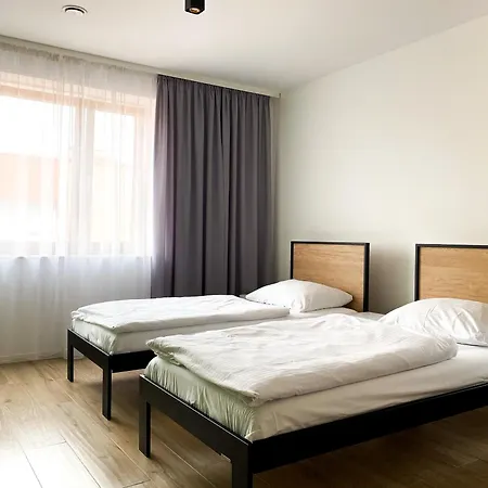 Tanie - Lowicka 28 *