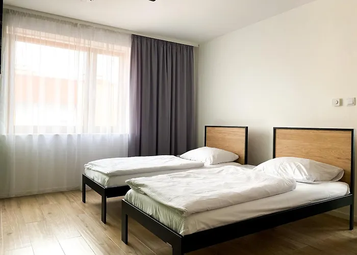 Tanie - Lowicka 28 *